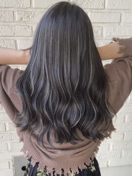 トト 船橋店(toto.) 黒髪/グレーベージュ/レイヤーロング/前髪パーマ[西船橋/津田沼]