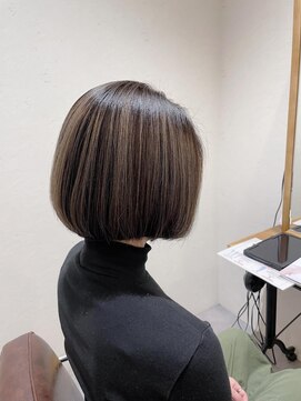 スーリール 春日千歳町店(Sourire) ミニボブにデザインカラー