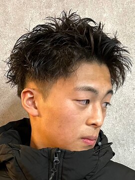 ノーエン(noen) 佐賀メンズベリーショート刈り上げフェードツーブロック韓国