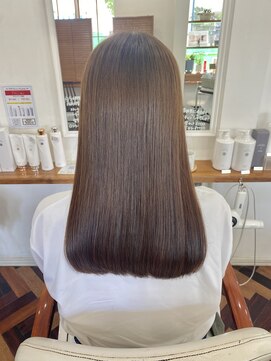 ヘアーアンドメイクアップモパ 艶髪