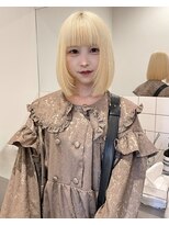 チーカ(chica)&nbsp;ホワイトブロンド×髪質改善タッセルボブ