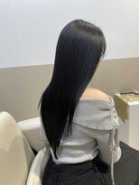 シュヴーブリヤン(cheveux brillants)&nbsp;『黒髪ロングの美しさが際立つ艶髪ストレートロングヘア』