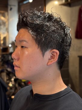 ニゲラ 町田(NIGELA) スパイキーパーマスタイル