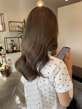 メデル(mederu) 暗髪カラーグレージュカラー透け感カラー20代30代40代大人可愛い