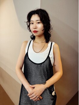 コット(COTTO)の写真/輪郭に合わせた小顔カット。ワンポイントのデザインでいつものスタイルが変わる。個性が輝くデザインに。