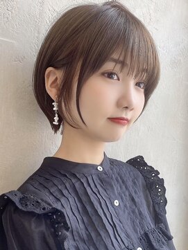 アフロート ルヴア(AFLOAT RUVUA) 「岩田莉奈」地毛風縮毛矯正 ひし形ショートボブ 白髪染め 新宿