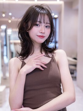 ケアリー 千葉ニュータウン中央(Carelly) デザインカラー/レイヤーカット/ウェットヘア/オリーブベージュ