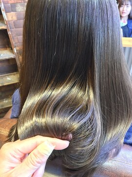 カシータ(casita) ツヤサラナチュラルストレート[神戸 岡本 摂津本山]