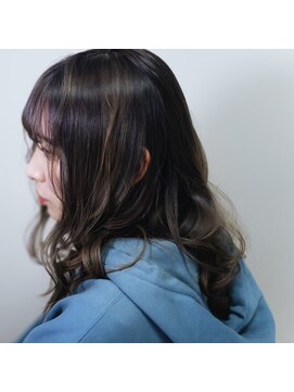 ザワン(The one) 繊細な女性らしい雰囲気