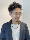 働く男のワイルドパーマ