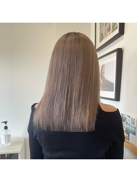 ジジ フィーカ 佐野(Gigi fika) ハイトーンベージュカラー