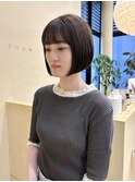 切りっぱなしボブ小顔カットグレージュミルクティ