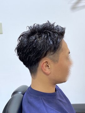 トレサンパオム(Tres Sympa Homme) ツーブロ×刈り上げ