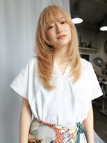 トレンチ(TRENCH) ホワイトブロンド レイヤーカット ベージュ ケアブリーチ