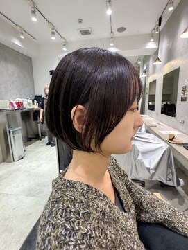 ビブ(VIV) 大人美人丸みショートボブ白髪ぼかしハイライト川崎20代30代40代