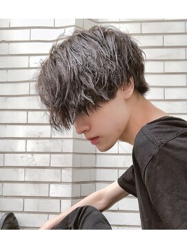 シン(syn) スパイラルパーマ/ツイストスパイラルパーマ/波巻きパーマ