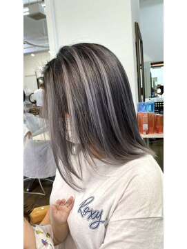 ユートピア(U topia) バレイヤージュ/ハイライト/アースカラー/シルバーカラー