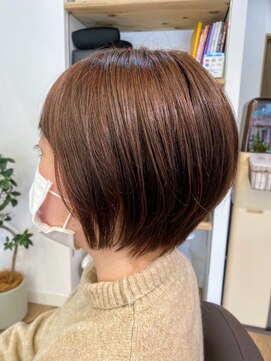 レイン(Rain) ほんのりピンクショートボブ