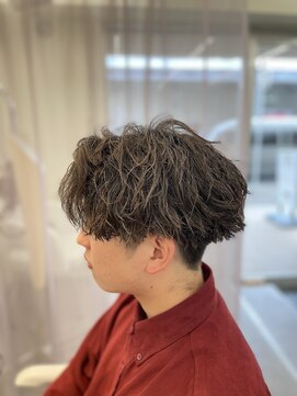 エクファフォーメン(EX-FA FOR MEN) ウルフ/アッシュブラック/カルマパーマ/ベリーショート/瀬田