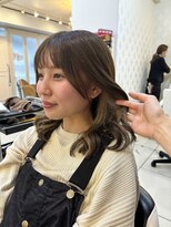 フレア(FLAiR)&nbsp;まろやかベージュのインナーカラーで抜け感スタイル