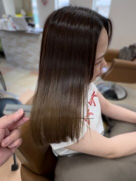 タスメット(+Met.) 髪質改善ストレート/黒髪スタイル/サラ艶ロング