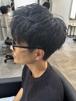 ヒュイル バイ ニアウ(Hwyl by Niau)&nbsp;メンズマッシュパーマニュアンスパーマスパイラルパーマ刈り上げ