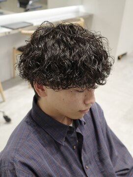 レタッチ バイ フィフス 天神大名(RETOUCH by fifth) 波巻きスパイラルパーマシャドウパーマツイストスパイラルパーマ