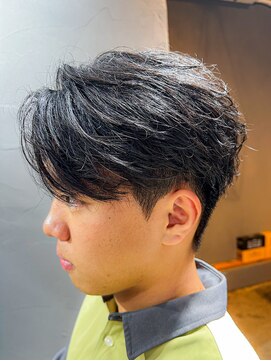 アンドワークス(&works) 【カミジマスタイル】ニュアンスパーマ風センターパート