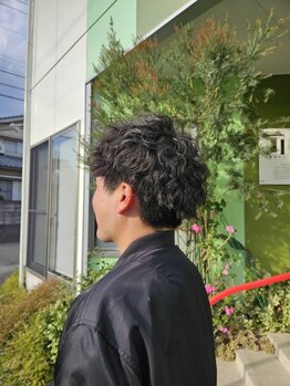 エストレーラの写真/【全年代の男性におすすめ】メンズパーマ☆メンズナチュラルパーマから、ツイストスパイラルまでお任せ！！