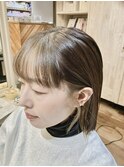 大人かわいい前髪インナーカラー&イヤリングカラーベージュ