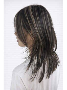 ウル(ulu) 名東区　ハイライト　白髪ぼかし　透明感カラー　ミルクティー