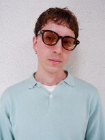 オーオ シカシカ(OOO YY) ミニマムなベリーショートにラフに動くパーマ