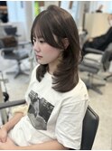 グレージュレイヤーカットミディアム