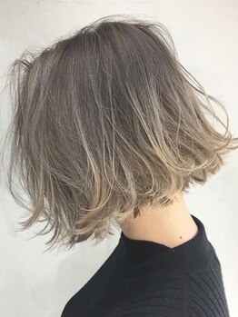 人気の≪イルミナカラー≫で理想のヘアカラーにしてみませんか？赤みを抑え透明感のある外国人風カラーに♪