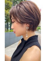ワン バイ ジエクト(One by The Ect)&nbsp;くびれショートボブ×センターパート ヘーゼルブラウン