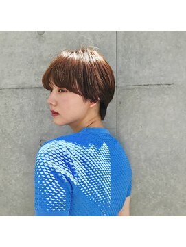 ベル 新宿(Belle) 骨格や髪質を見極めた小顔&小頭カット、肌馴染みの良いカラー
