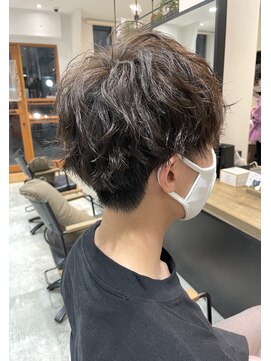 ビヨウシツ ポスタ マッシュ×スパイラルパーマ　山中大悟