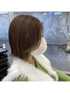 ヘアメイクヒール 【切りっぱなしヘア × オリーブベージュ】八戸