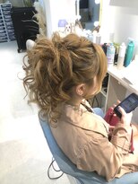 アイム(Aim)&nbsp;ヘアセットクーポン/長さ出しのポニー★