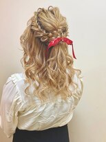 ディア(.eer)&nbsp;"＊三つ編み込み × リボン × ハーフアップ＊"