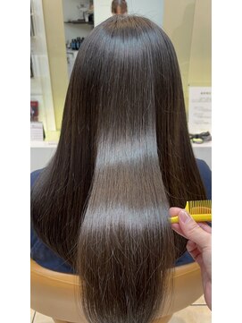 クオリス 上板橋店(QUALIS) 【大人のツヤ髪】ロングヘア オリーブ 髪質改善