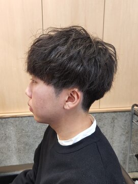 ニアウ 伊勢崎連取店(Niau) 刈り上げマッシュ波巻きツイストスパイラルパーマメンズ