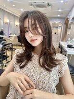 簡単スタイリングヘアセンターパートゆるふわロングハイレイヤー