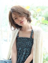 ヴィヴィ(VIVIE)&nbsp;ひし形ショートレイヤーくびれボブブルージュラベンダーアッシュ