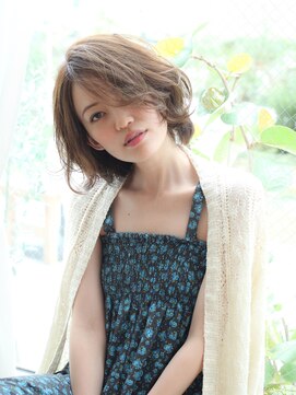 ヴィヴィ(VIVIE) ひし形ショートレイヤーくびれボブブルージュラベンダーアッシュ