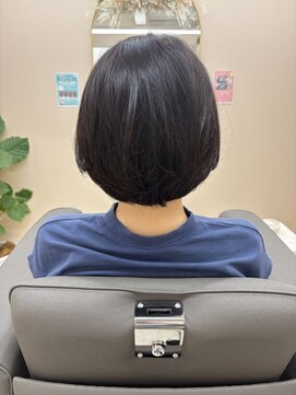 アンジュール コロレ(1//jour colore) 菱形ボブスタイル