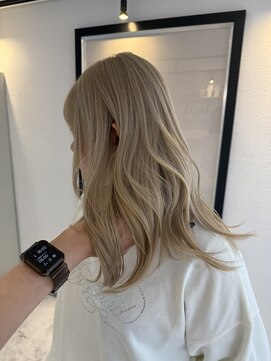 ヴィア 京都烏丸(Via) ホワイトベージュ