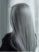 アース 相模大野店(EARTH)&nbsp;透明感◎シルバーブリーチロング×韓国風レイヤー