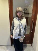 デン(den)&nbsp;ブリーチ2回　くすみベージュ