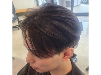 ハグ(Hug)の写真/お客様一人一人の骨格や髪質に合わせてカット、お悩みやご要望もしっかり汲み取りスタイルを提案します!